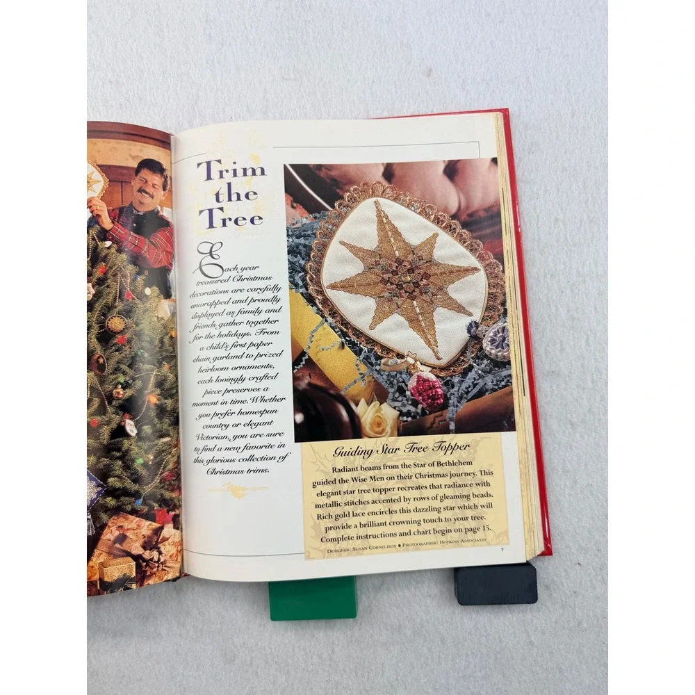 Better Homes and Gardens A Cross-Stitch Christmas Handmade Treasures 1995 Book